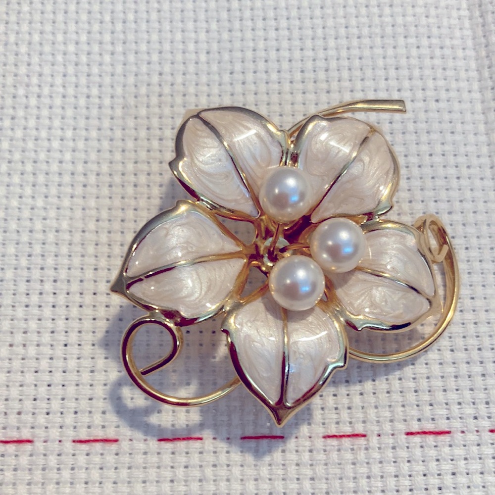 Vintage pin